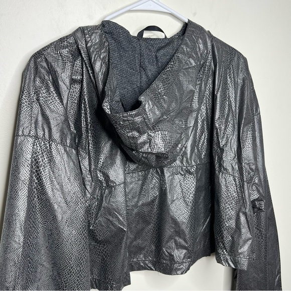 Free People Diamond Back mettalic Hooded Cropped Jacket - Picture 10 of 12